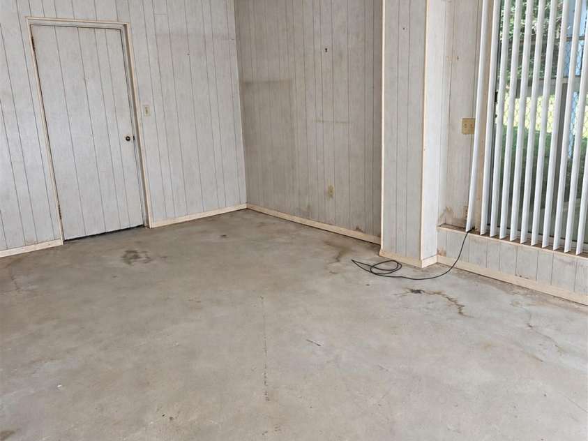 414 Heather Circle, Hendersonville, NC 28739.  MLS# CAR4426318, YatesRealty ID 52187. 
