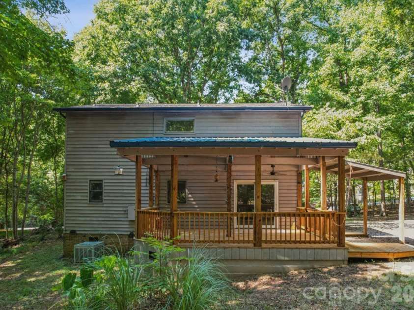 2034 Fairhill Circle, Rock Hill, SC 29732.  MLS# CAR4426830, YatesRealty ID 52189. 