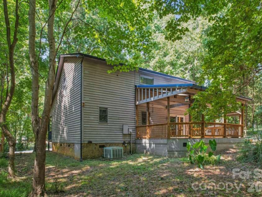 2034 Fairhill Circle, Rock Hill, SC 29732.  MLS# CAR4426830, YatesRealty ID 52189. 