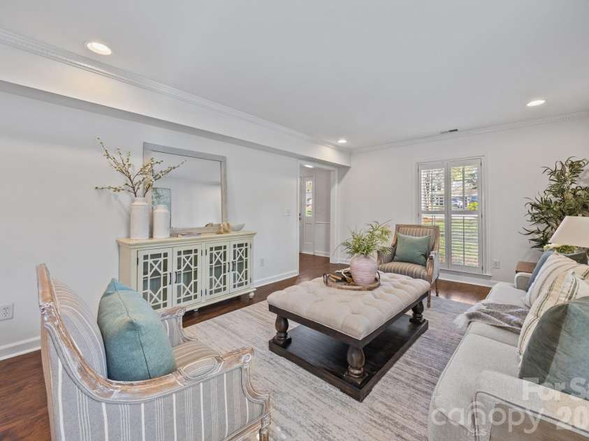 9424 Whitethorn Drive, Charlotte, NC 28277.  MLS# CAR4357785, YatesRealty ID 5219. 