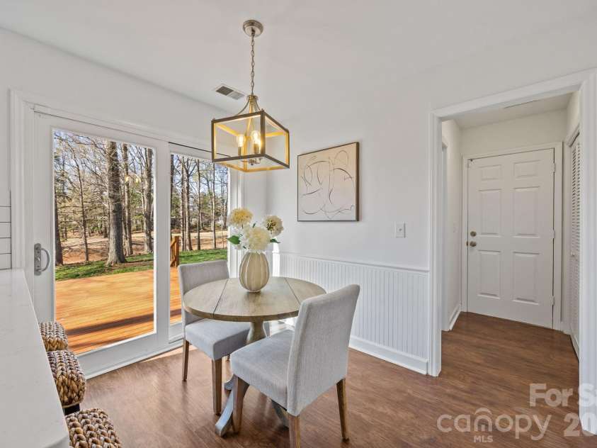 9424 Whitethorn Drive, Charlotte, NC 28277.  MLS# CAR4357785, YatesRealty ID 5219. 