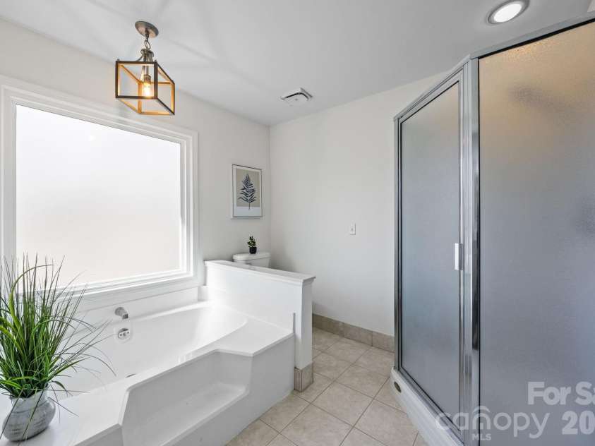 9424 Whitethorn Drive, Charlotte, NC 28277.  MLS# CAR4357785, YatesRealty ID 5219. 