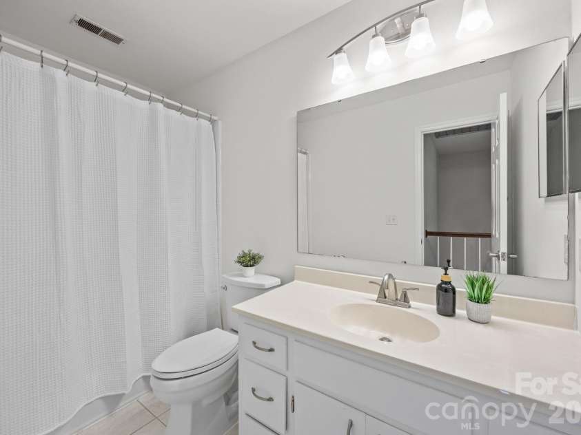 9424 Whitethorn Drive, Charlotte, NC 28277.  MLS# CAR4357785, YatesRealty ID 5219. 