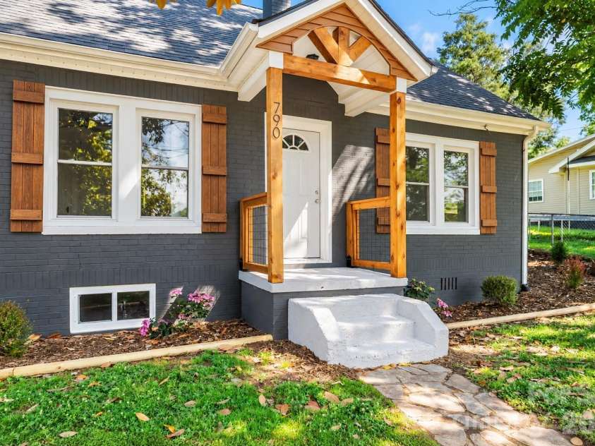 790 Tate Street, Marion, NC 28752.  MLS# CAR4426899, YatesRealty ID 52190. 