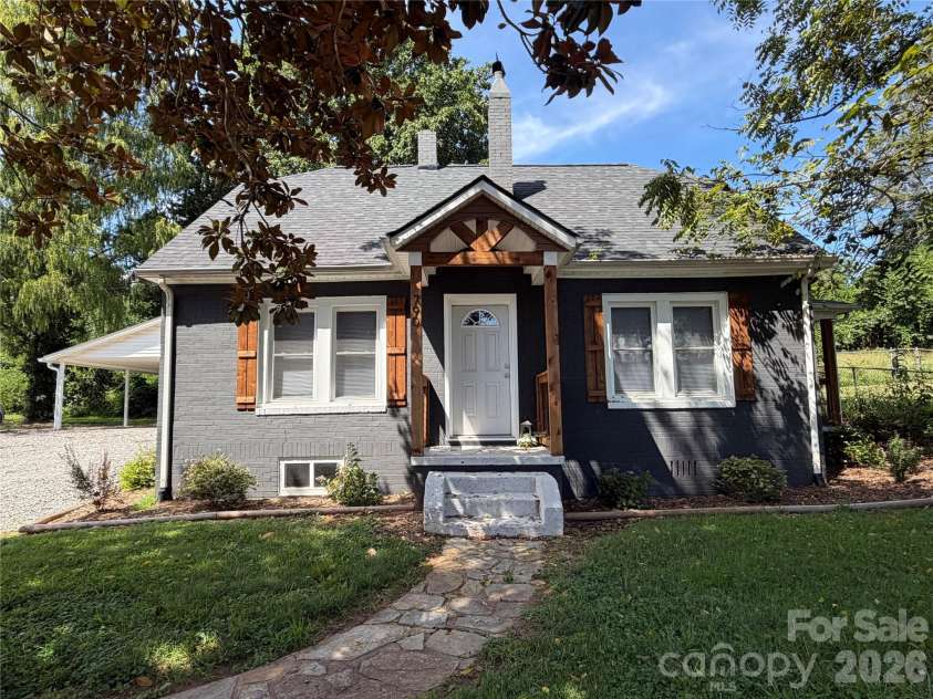 790 Tate Street, Marion, NC 28752.  MLS# CAR4426899, YatesRealty ID 52190. 