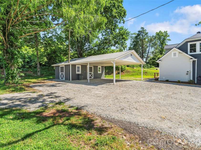 790 Tate Street, Marion, NC 28752.  MLS# CAR4426899, YatesRealty ID 52190. 