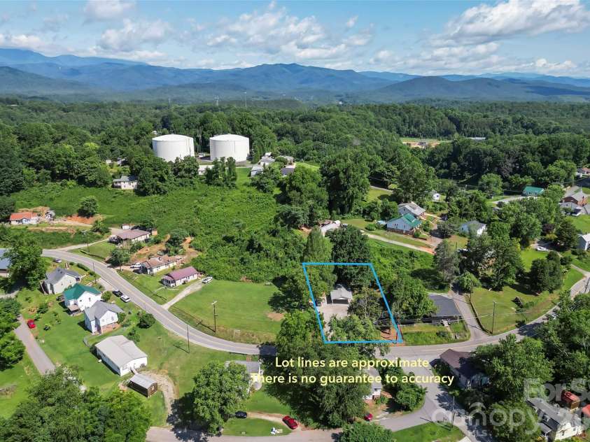 790 Tate Street, Marion, NC 28752.  MLS# CAR4426899, YatesRealty ID 52190. 