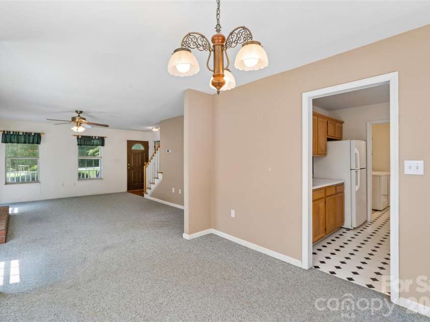 7500 Plott Road, Charlotte, NC 28215.  MLS# CAR4426920, YatesRealty ID 52192. 