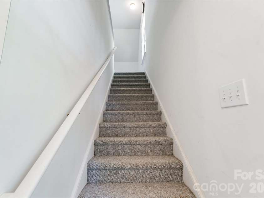 7500 Plott Road, Charlotte, NC 28215.  MLS# CAR4426920, YatesRealty ID 52192. 