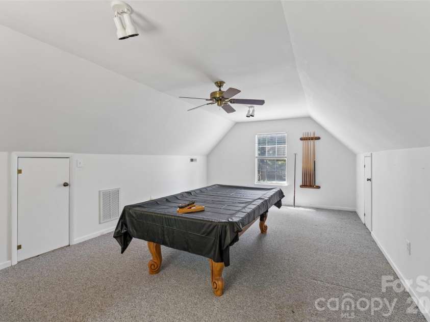 7500 Plott Road, Charlotte, NC 28215.  MLS# CAR4426920, YatesRealty ID 52192. 