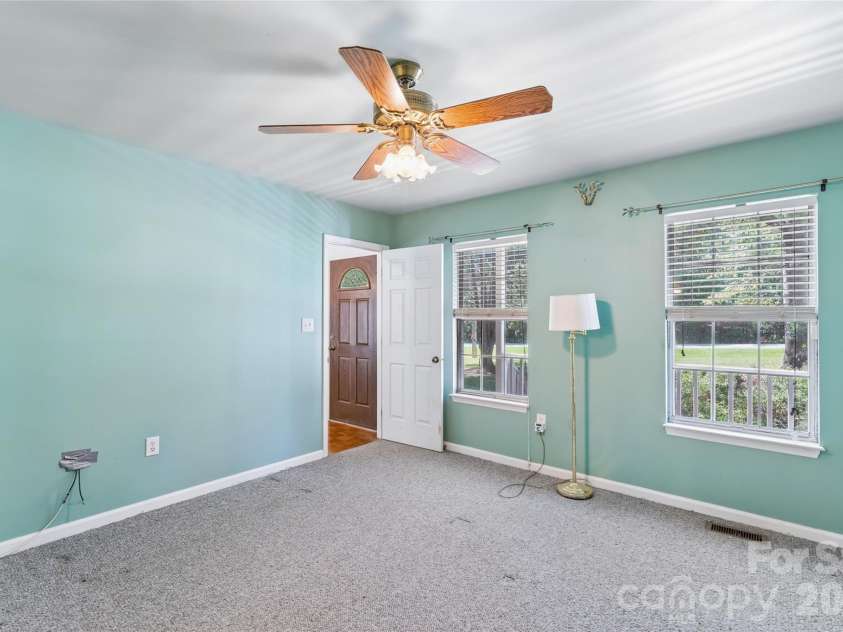 7500 Plott Road, Charlotte, NC 28215.  MLS# CAR4426920, YatesRealty ID 52192. 