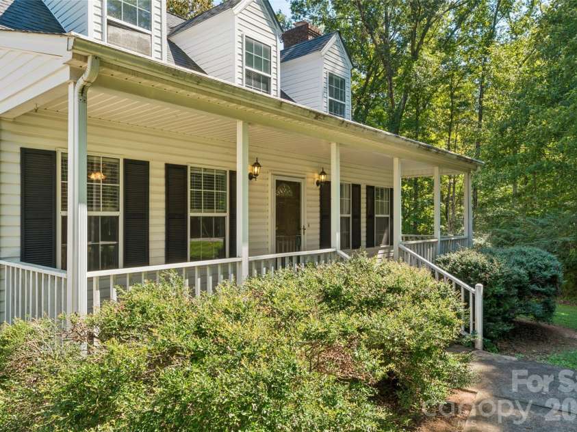 7500 Plott Road, Charlotte, NC 28215.  MLS# CAR4426920, YatesRealty ID 52192. 