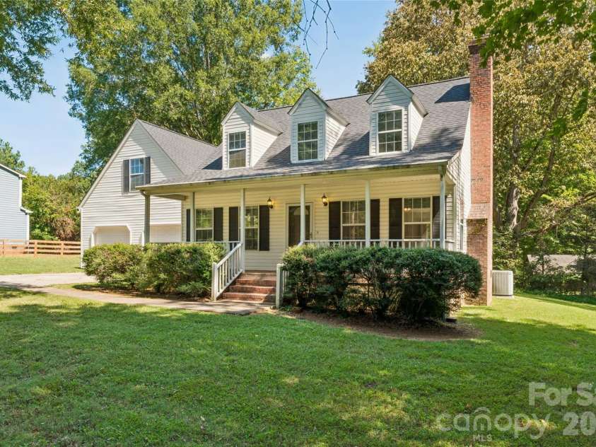 7500 Plott Road, Charlotte, NC 28215.  MLS# CAR4426920, YatesRealty ID 52192. 