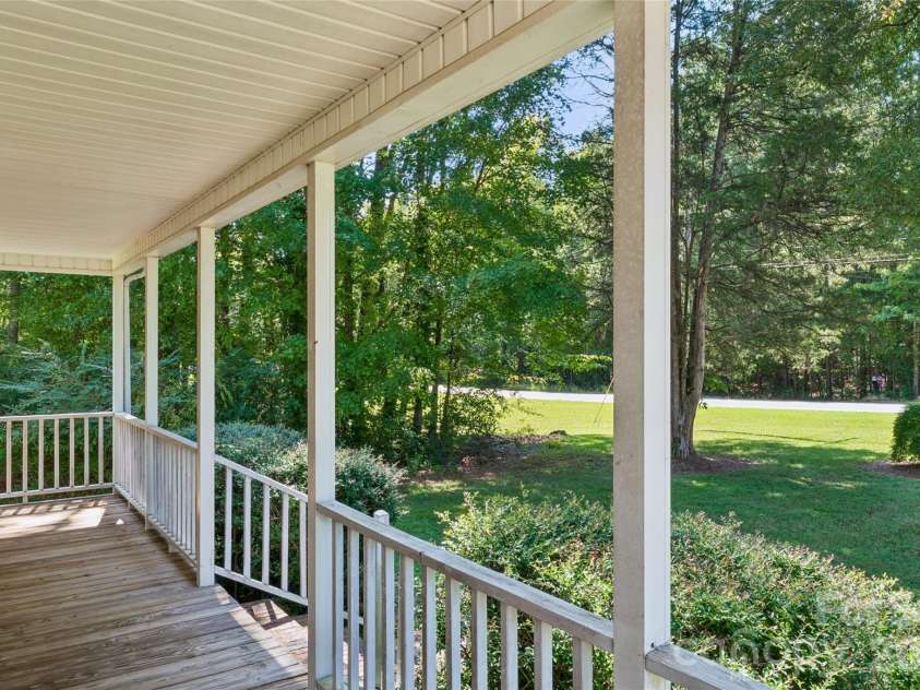 7500 Plott Road, Charlotte, NC 28215.  MLS# CAR4426920, YatesRealty ID 52192. 