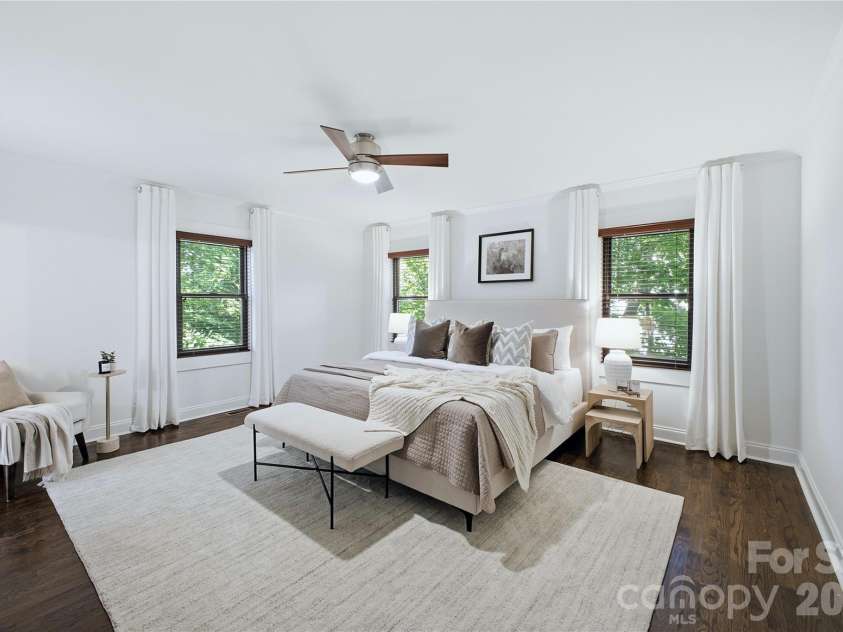 947 Everett Place, Charlotte, NC 28205.  MLS# CAR4425466, YatesRealty ID 52194. 