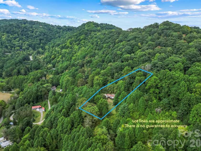 245 Merry Way, Clyde, NC 28721.  MLS# CAR4419042, YatesRealty ID 52197. 