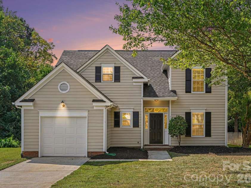 7117 Daerwood Place, Charlotte, NC 28215.  MLS# CAR4426773, YatesRealty ID 52199. 