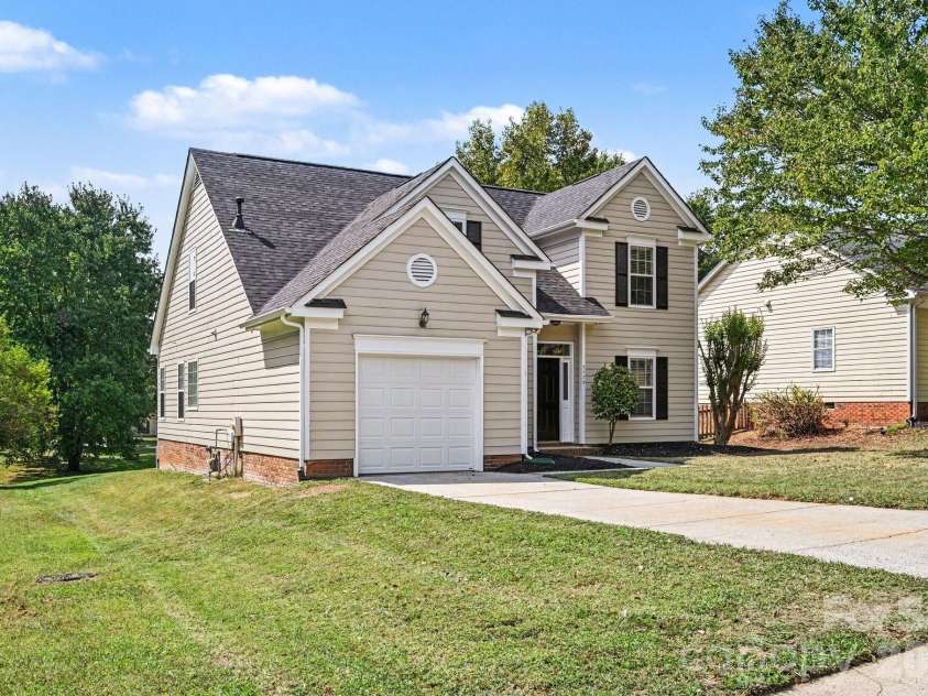 7117 Daerwood Place, Charlotte, NC 28215.  MLS# CAR4426773, YatesRealty ID 52199. 