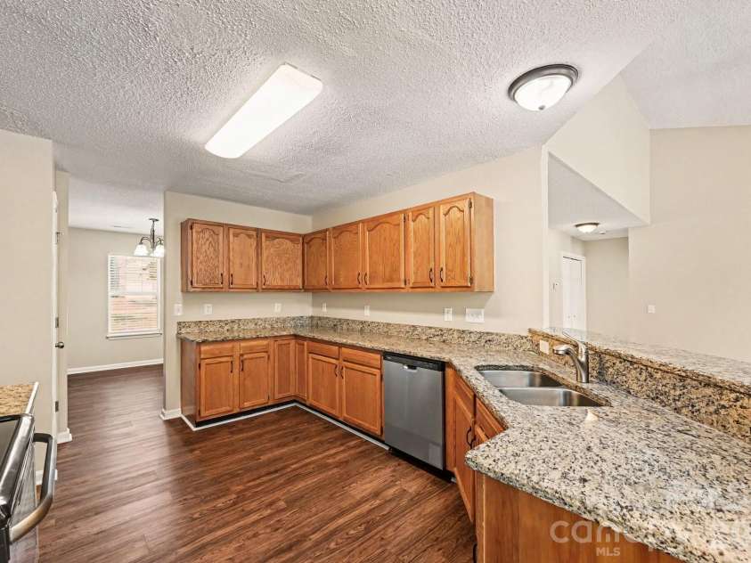 7117 Daerwood Place, Charlotte, NC 28215.  MLS# CAR4426773, YatesRealty ID 52199. 