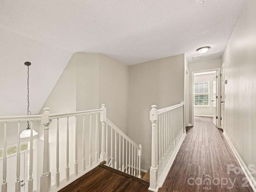 7117 Daerwood Place, Charlotte, NC 28215.  MLS# CAR4426773, YatesRealty ID 52199. 