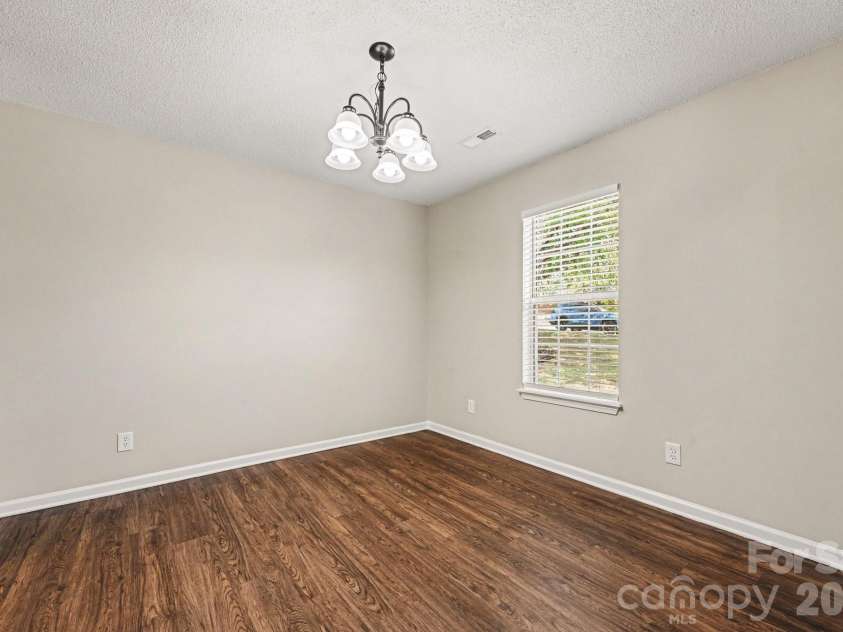 7117 Daerwood Place, Charlotte, NC 28215.  MLS# CAR4426773, YatesRealty ID 52199. 