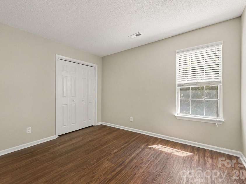 7117 Daerwood Place, Charlotte, NC 28215.  MLS# CAR4426773, YatesRealty ID 52199. 