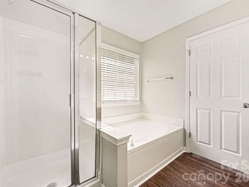 7117 Daerwood Place, Charlotte, NC 28215.  MLS# CAR4426773, YatesRealty ID 52199. 