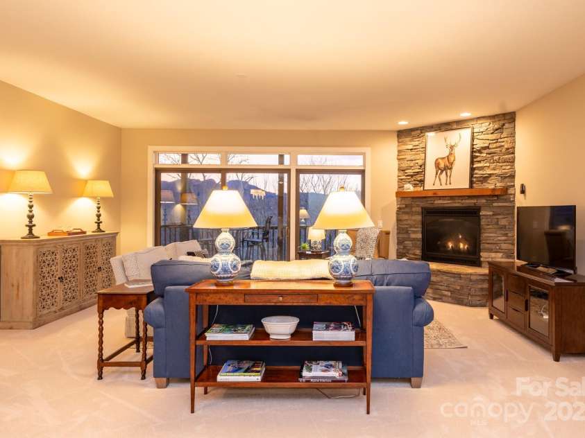 120 Pleasant View Boulevard, Sugar Mountain, NC 28604.  MLS# CAR4329178, YatesRealty ID 522. 