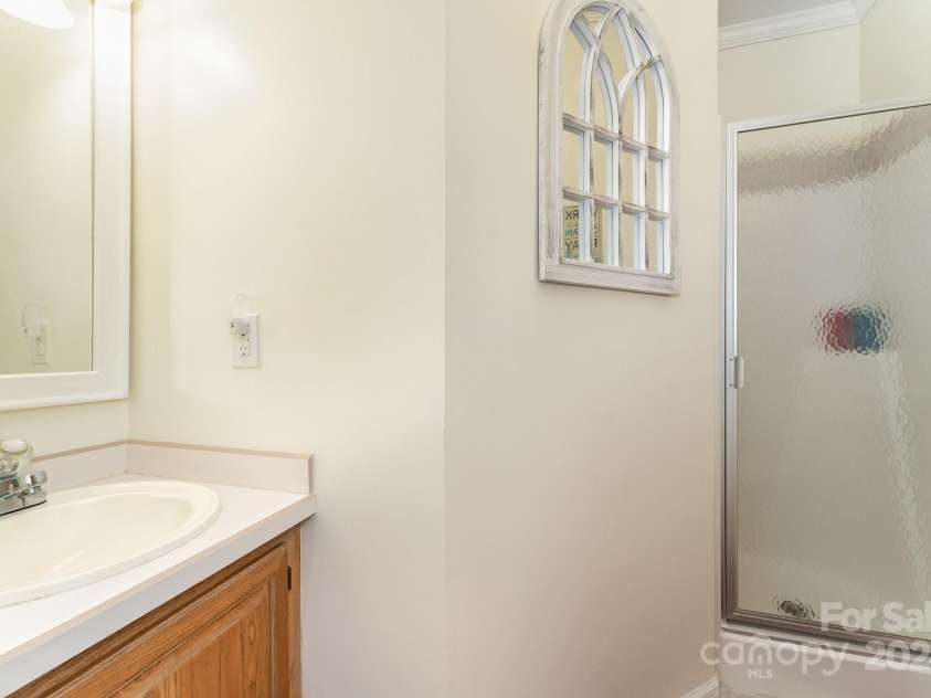 127 Lake View Drive, New London, NC 28127.  MLS# CAR4195407, YatesRealty ID 522. 