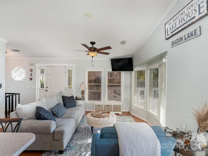 127 Lake View Drive, New London, NC 28127.  MLS# CAR4195407, YatesRealty ID 522. 