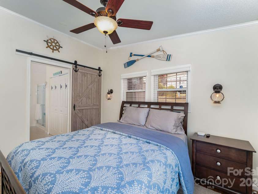 127 Lake View Drive, New London, NC 28127.  MLS# CAR4195407, YatesRealty ID 522. 