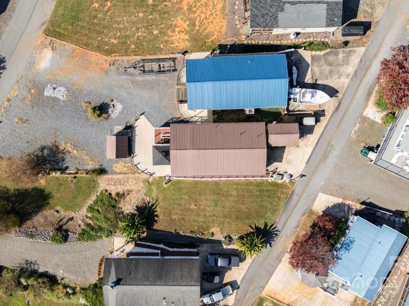 127 Lake View Drive, New London, NC 28127.  MLS# CAR4195407, YatesRealty ID 522. 