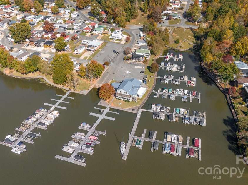 127 Lake View Drive, New London, NC 28127.  MLS# CAR4195407, YatesRealty ID 522. 