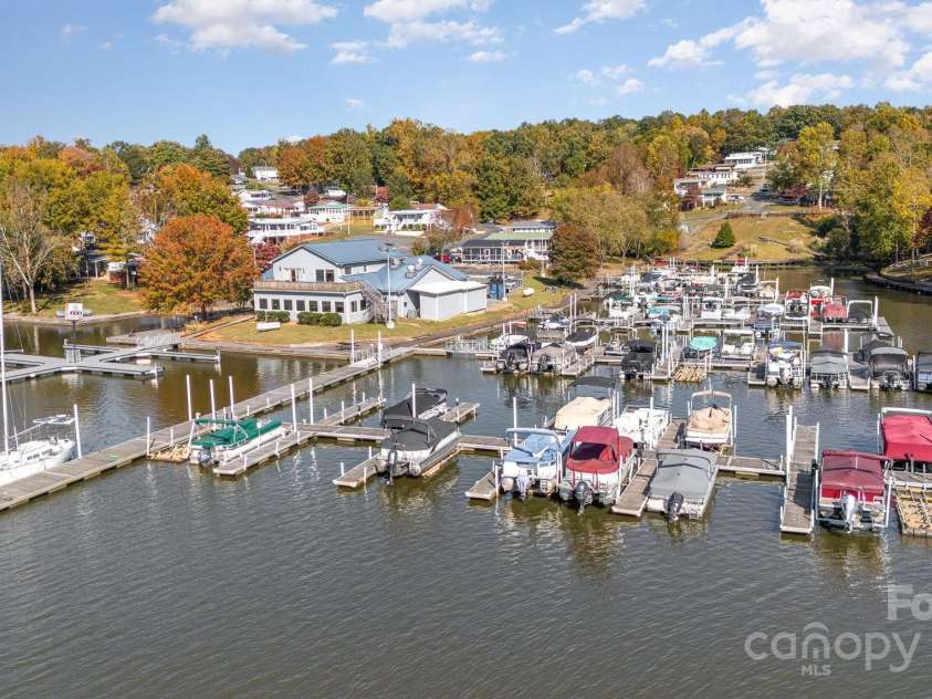 127 Lake View Drive, New London, NC 28127.  MLS# CAR4195407, YatesRealty ID 522. 