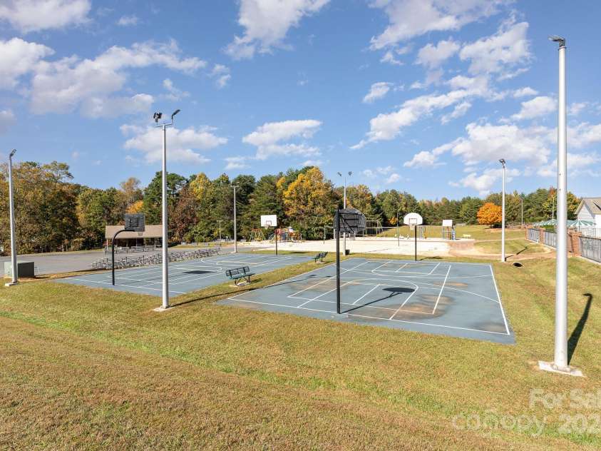 127 Lake View Drive, New London, NC 28127.  MLS# CAR4195407, YatesRealty ID 522. 