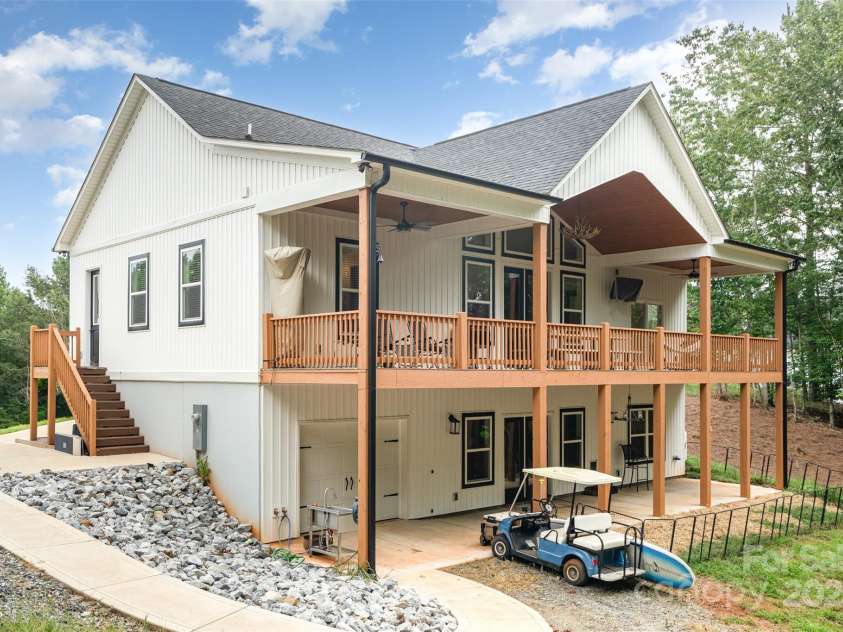 127 Beacon Ridge Drive, Stony Point, NC 28678.  MLS# CAR4293388, YatesRealty ID 5220. 