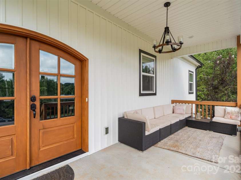 127 Beacon Ridge Drive, Stony Point, NC 28678.  MLS# CAR4293388, YatesRealty ID 5220. 