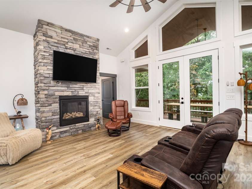 127 Beacon Ridge Drive, Stony Point, NC 28678.  MLS# CAR4293388, YatesRealty ID 5220. 
