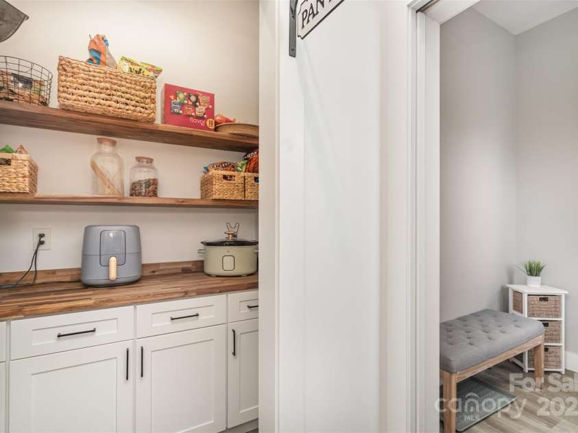 127 Beacon Ridge Drive, Stony Point, NC 28678.  MLS# CAR4293388, YatesRealty ID 5220. 