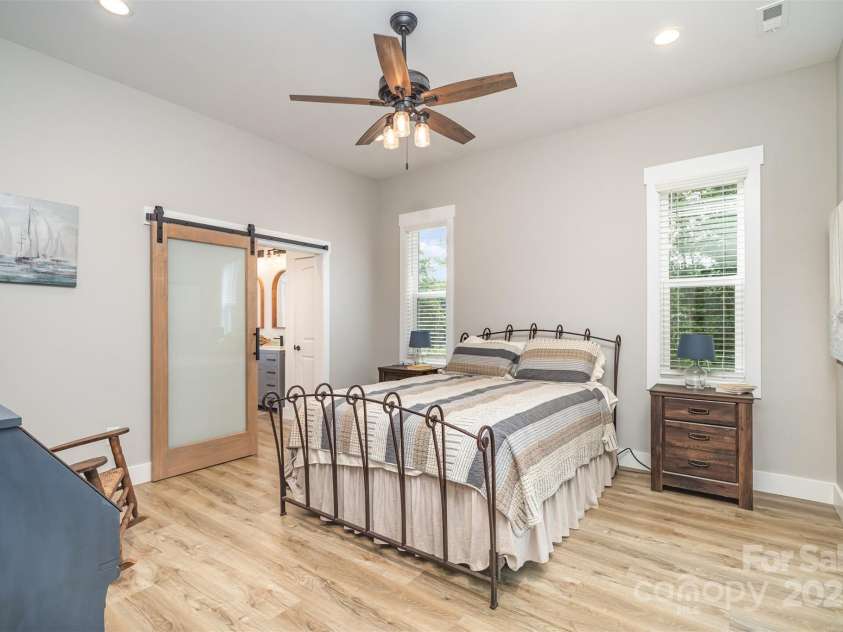 127 Beacon Ridge Drive, Stony Point, NC 28678.  MLS# CAR4293388, YatesRealty ID 5220. 