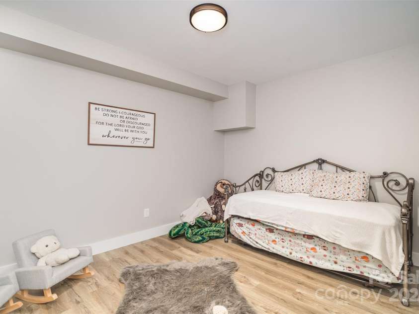 127 Beacon Ridge Drive, Stony Point, NC 28678.  MLS# CAR4293388, YatesRealty ID 5220. 