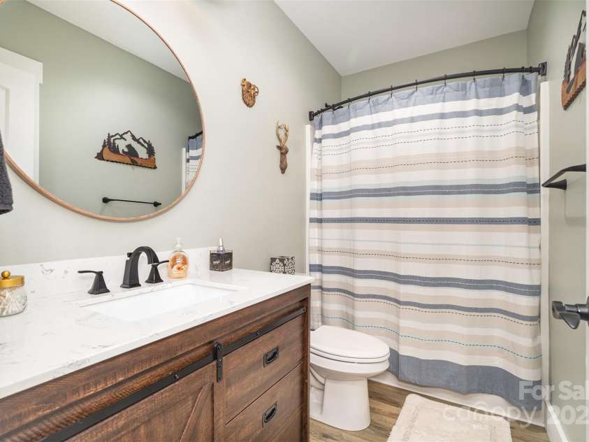 127 Beacon Ridge Drive, Stony Point, NC 28678.  MLS# CAR4293388, YatesRealty ID 5220. 
