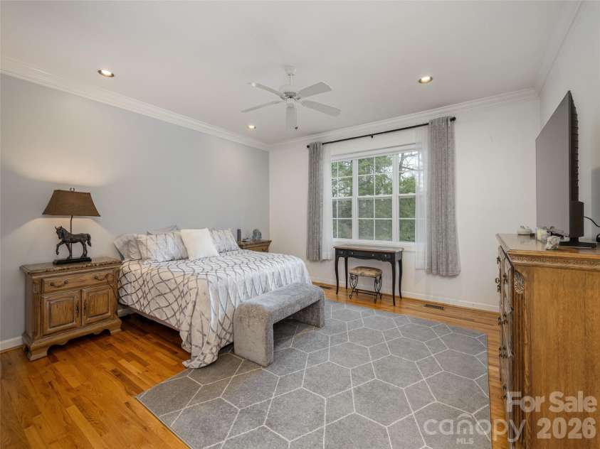 83 Towne Place Drive, Hendersonville, NC 28792.  MLS# CAR4365418, YatesRealty ID 52200. 