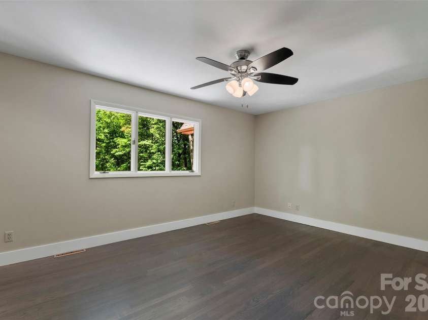 82 Sunburst Drive, Waynesville, NC 28786.  MLS# CAR4401494, YatesRealty ID 52202. 