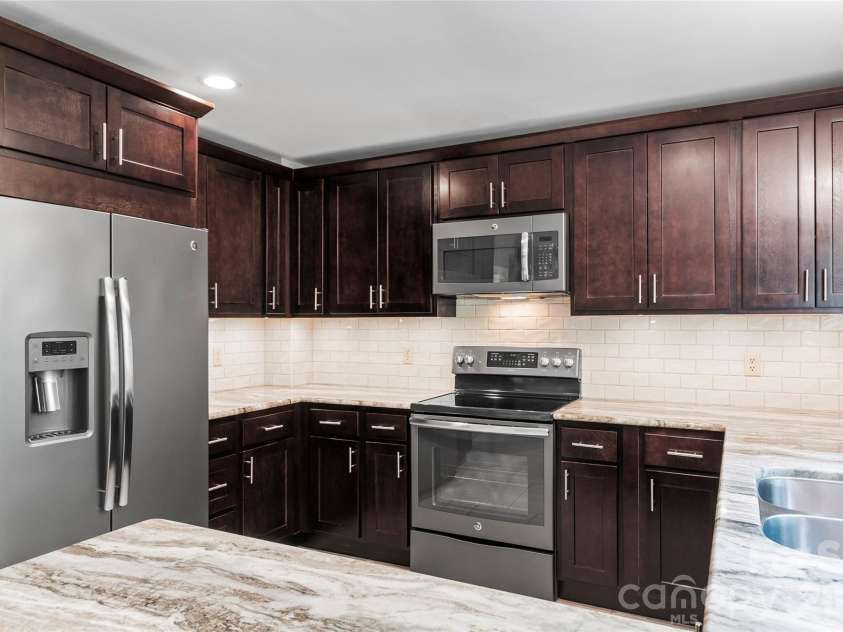 82 Sunburst Drive, Waynesville, NC 28786.  MLS# CAR4401494, YatesRealty ID 52202. 