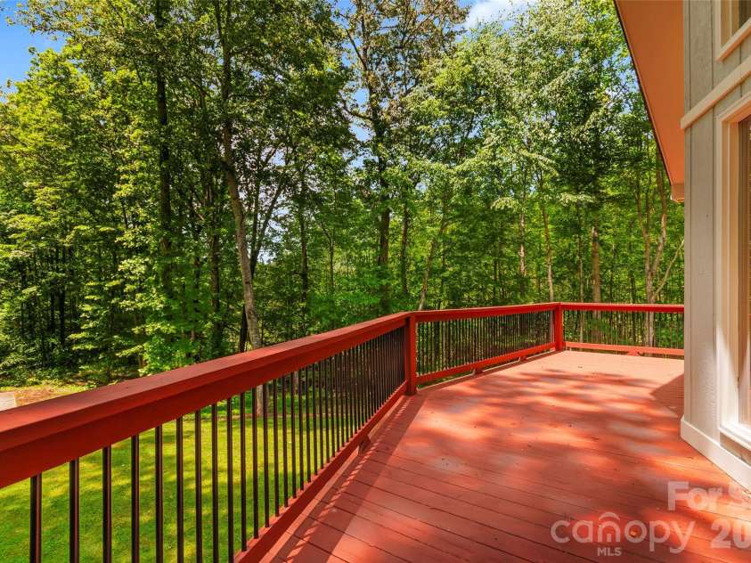 82 Sunburst Drive, Waynesville, NC 28786.  MLS# CAR4401494, YatesRealty ID 52202. 