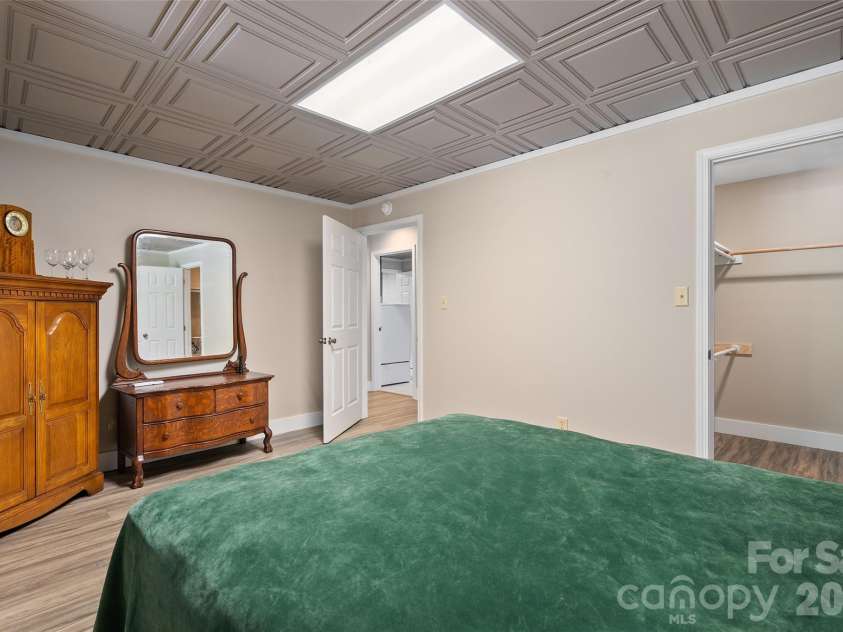 82 Sunburst Drive, Waynesville, NC 28786.  MLS# CAR4401494, YatesRealty ID 52202. 