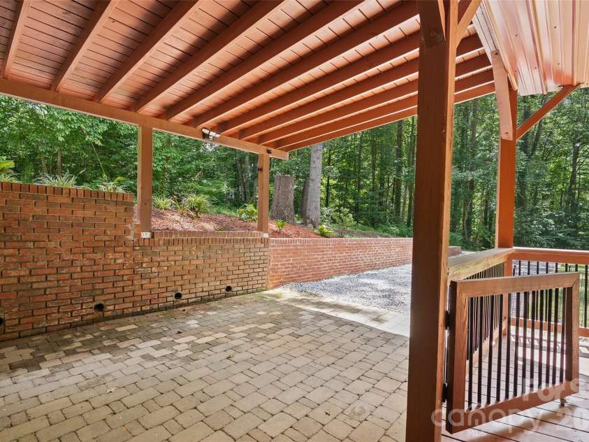 82 Sunburst Drive, Waynesville, NC 28786.  MLS# CAR4401494, YatesRealty ID 52202. 