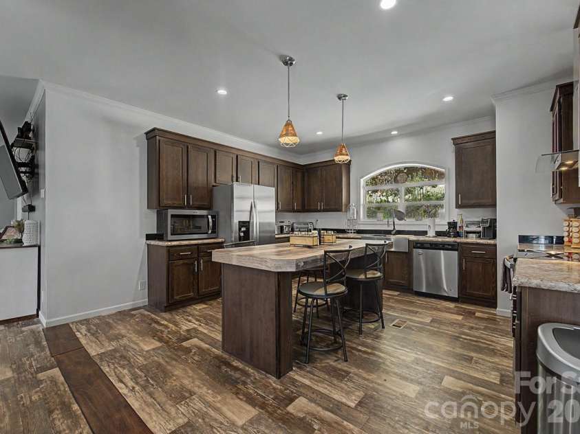 207 Little Horse Road, Waynesville, NC 28786.  MLS# CAR4414527, YatesRealty ID 52205. Kitchen