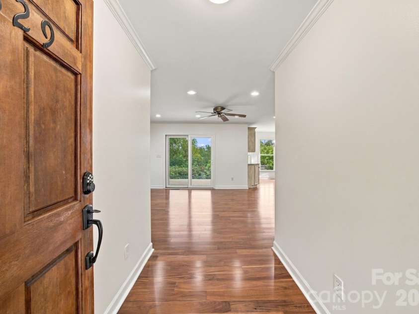 1829 Kenmore Drive, Statesville, NC 28625.  MLS# CAR4426962, YatesRealty ID 52207. 